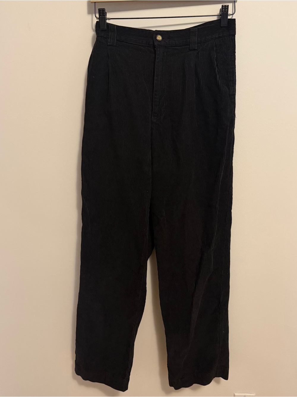 Eddie Bauer 30x30 Men's Black Corduroy Pants - Relaxed Fit